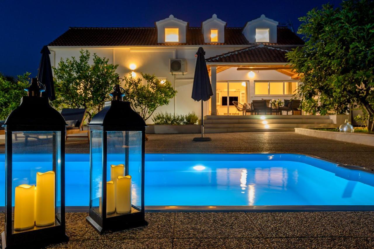 Villa Bellezza Милна Екстериор снимка