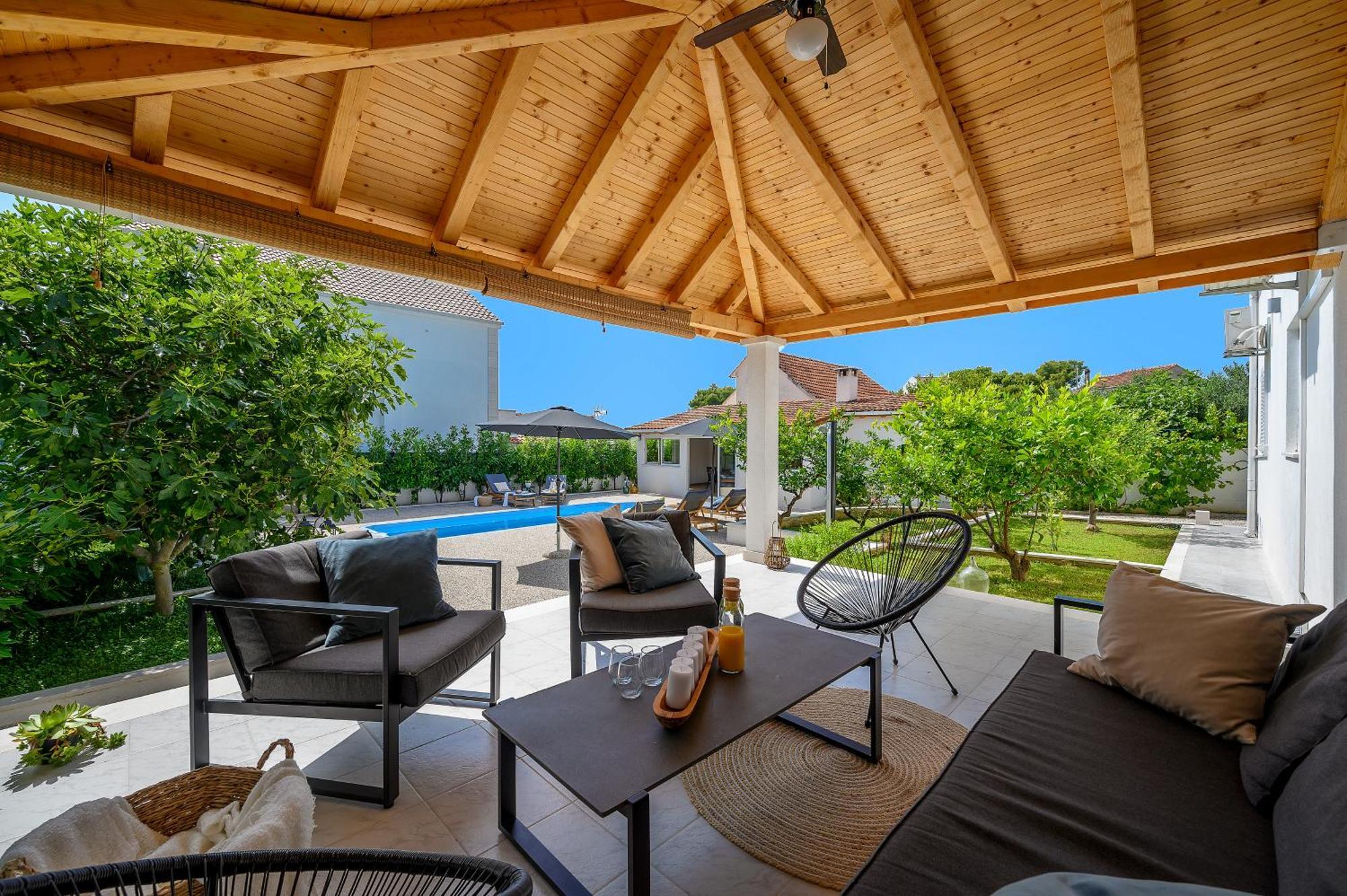 Villa Bellezza Милна Екстериор снимка